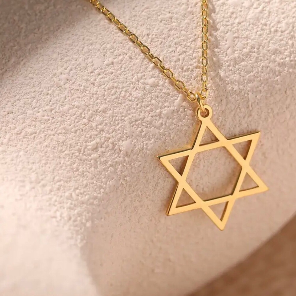 ✨✨Star Of David Thin Necklace✨✨ - Picture 2 of 5